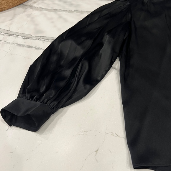 Frame Silk Shirred Mock Neck Blouse - Blk- Size L - Picture 3 of 13